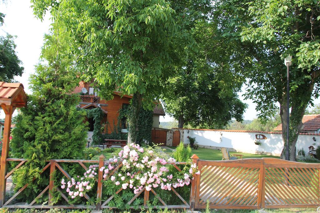 Orehite Guest House Samokov Bagian luar foto